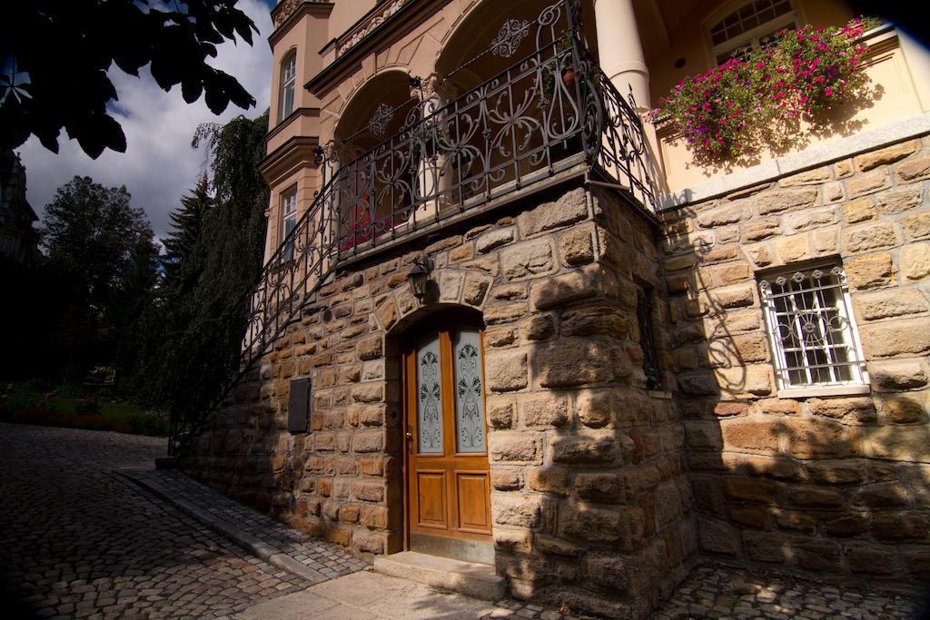 Apartmany Villa Liberty Karlovy Vary Bagian luar foto
