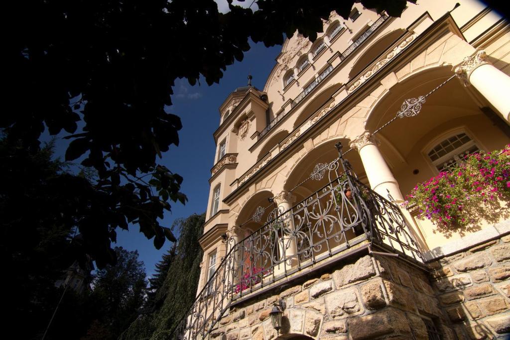 Apartmany Villa Liberty Karlovy Vary Bagian luar foto