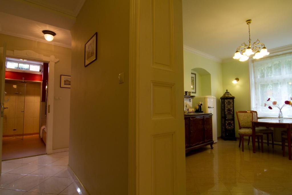 Apartmany Villa Liberty Karlovy Vary Ruang foto